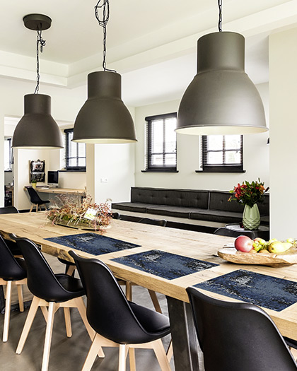 Contento Tischsets aus bedrucktem Vinyl